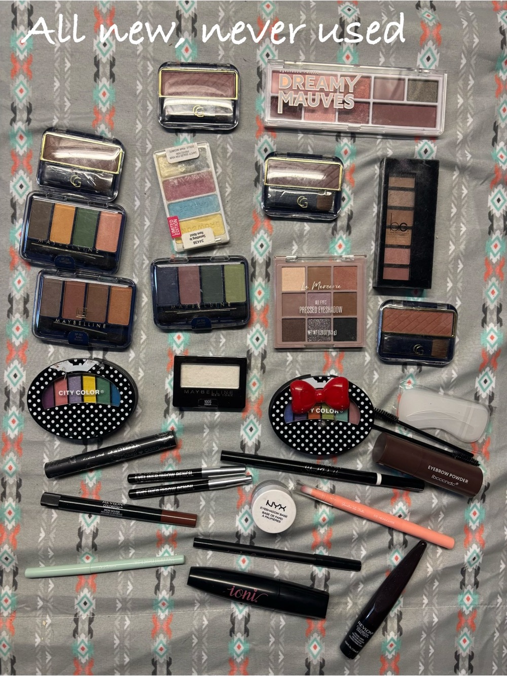 💁‍♀️💥💥Assorted Makeup Bundle - Picture 4 of 13